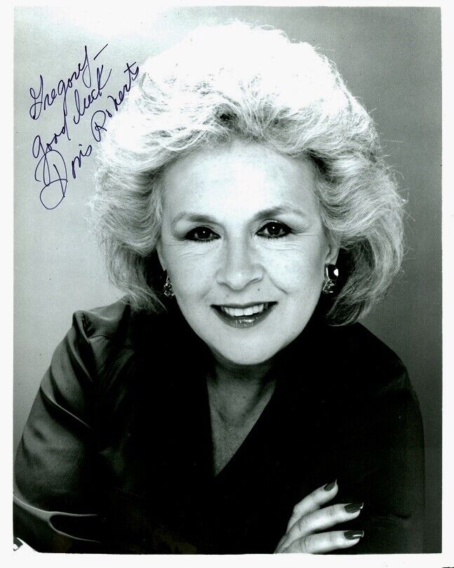 DORIS ROBERTS Signed Photo Poster painting