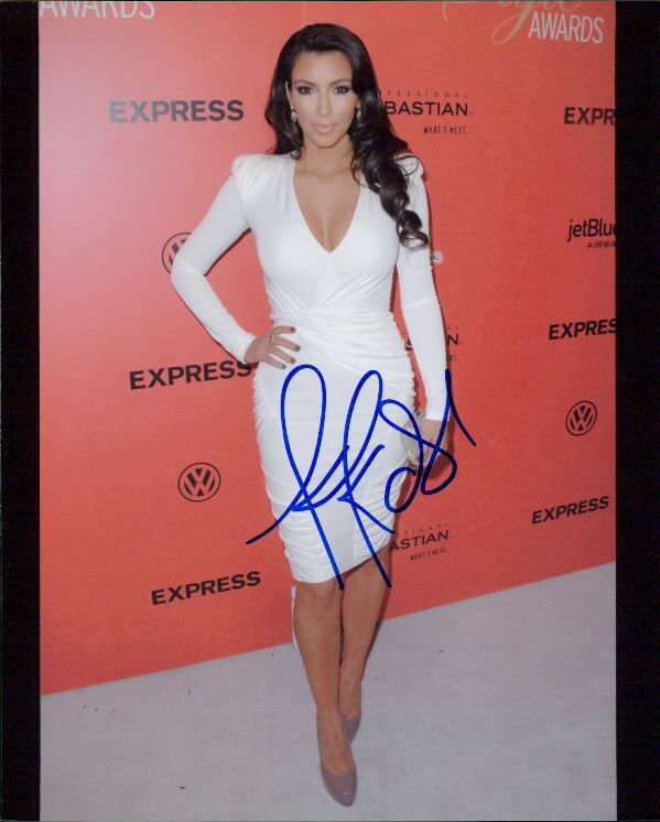 Kim Kardashian signed 8x10 Photo Poster painting In-person