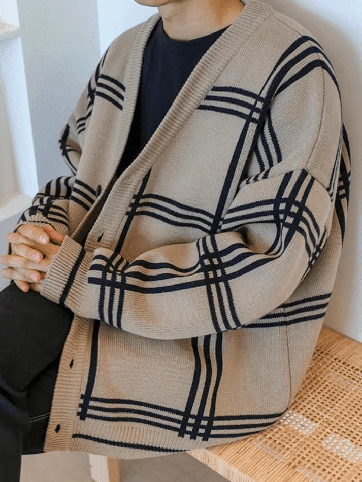 Brownm Men's V Neck Checkered Cardigan