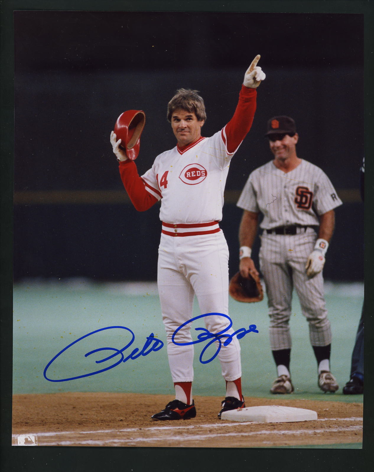 Pete Rose Signed 8 x 10 Photo Poster painting with JSA authentication Autographed Reds