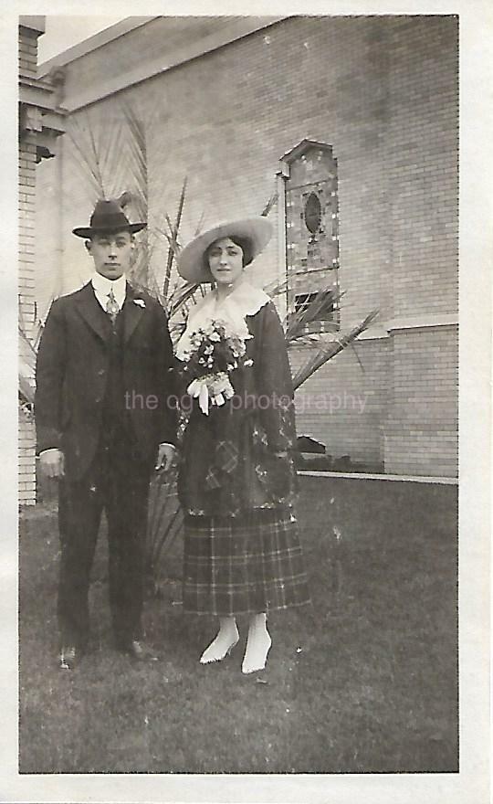 Vintage FOUND ANTIQUE Photo Poster painting Black And White Original COUPLE Portrait 09 14