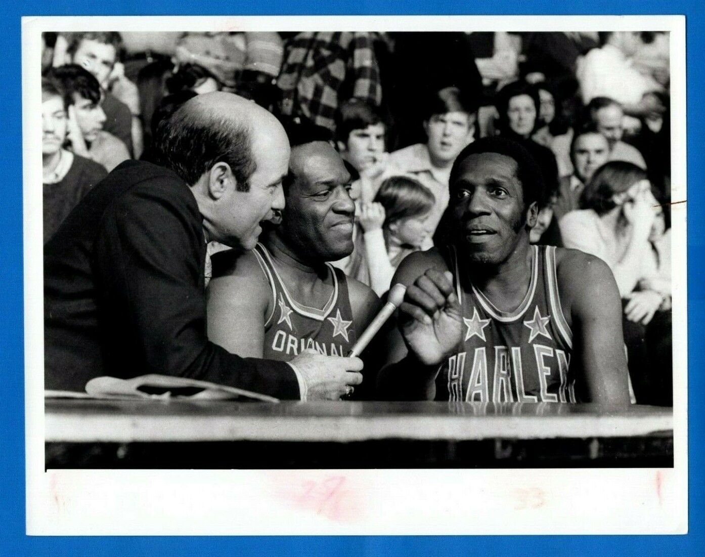 MEADOWLARK LEMON NIPSEY RUSSELL Vintage 7x9 News Photo Poster painting 1971 HARLEM GLOBETROTTERS