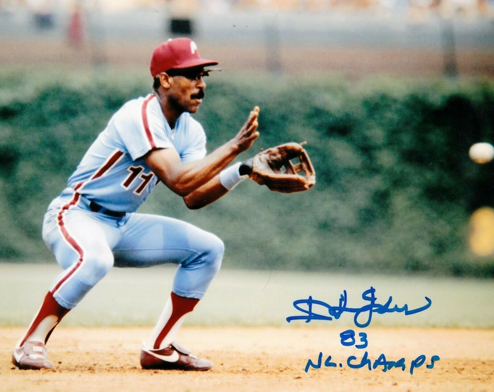 IVAN DEJESUS PHILADELPHIA PHILLIES 1983 NL CHAMPS ACTION SIGNED 8x10