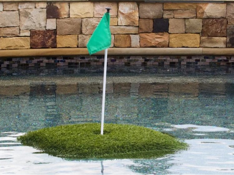 Floating Golf Turf Game