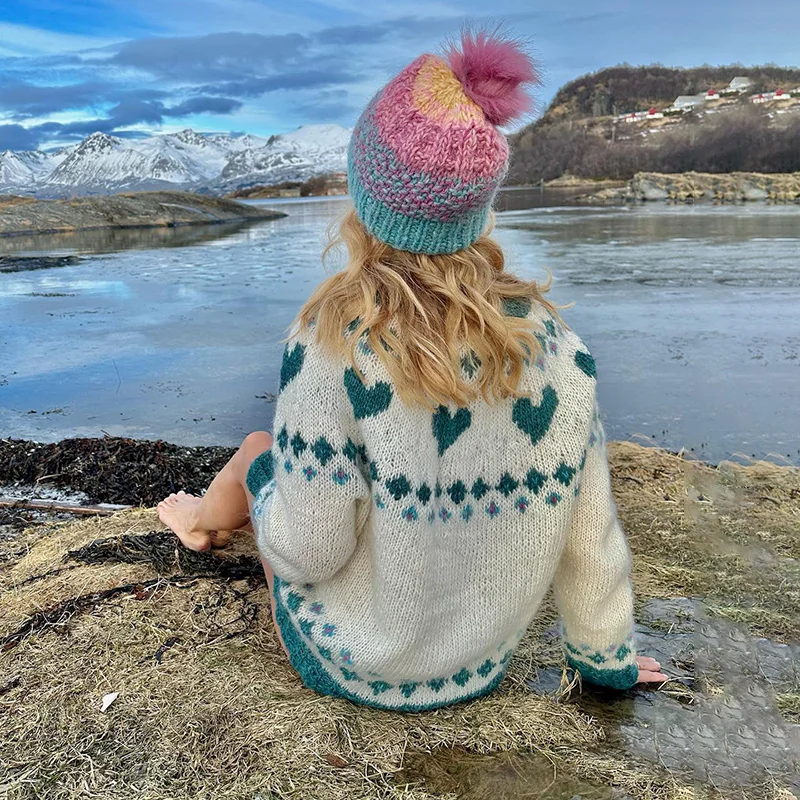 Retro Love Diamond Print Crew Neck Sweater