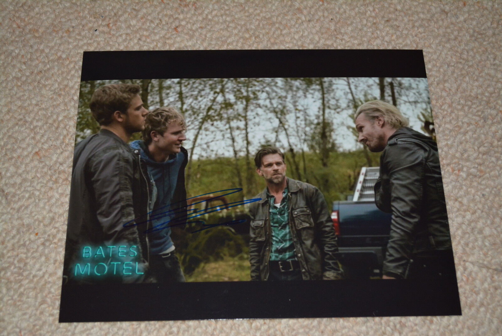 CHAD ROOK signed autograph 8x10 ( 20x25 cm ) In Person BATES MOTEL