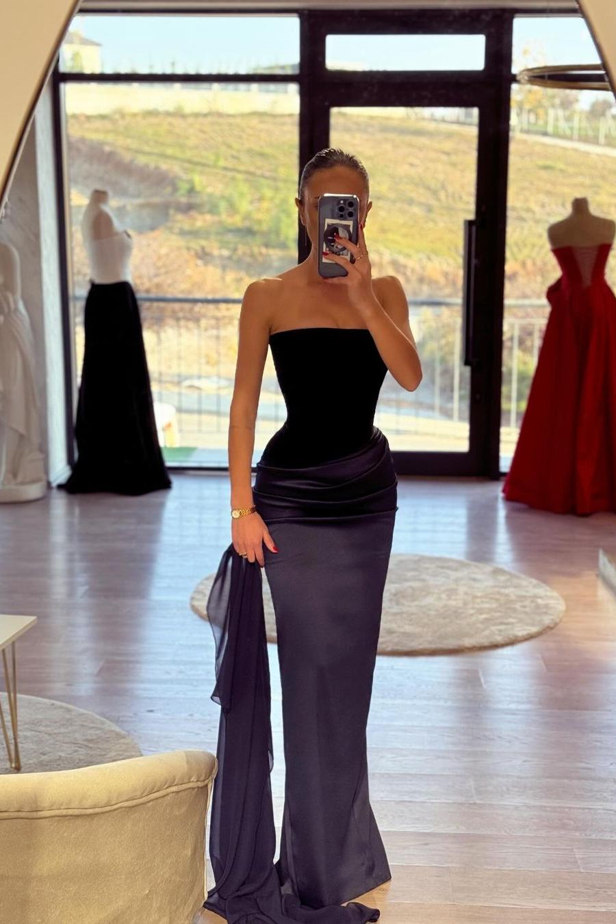 Oknass Chic Sleeveless Strapless Long Pleated Prom Dress With Ruffles 