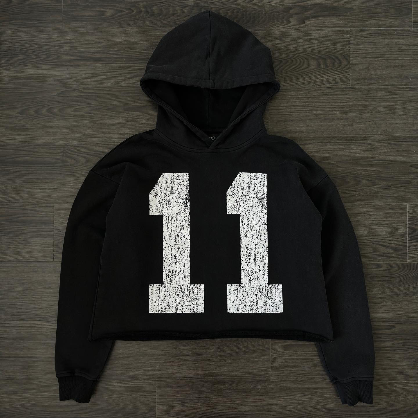 Sopula Vintage Number 11 Cropped Hoodie - SOPULA