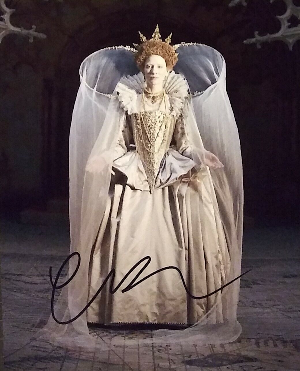 Cate Blanchett signed 8 x 10