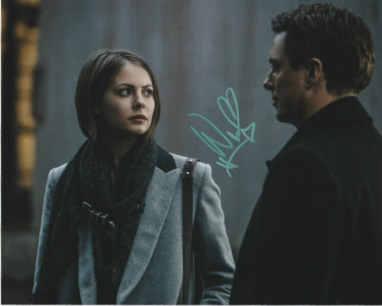 Arrow Willa Holland Autographed Signed 8x10 Photo Poster painting COA