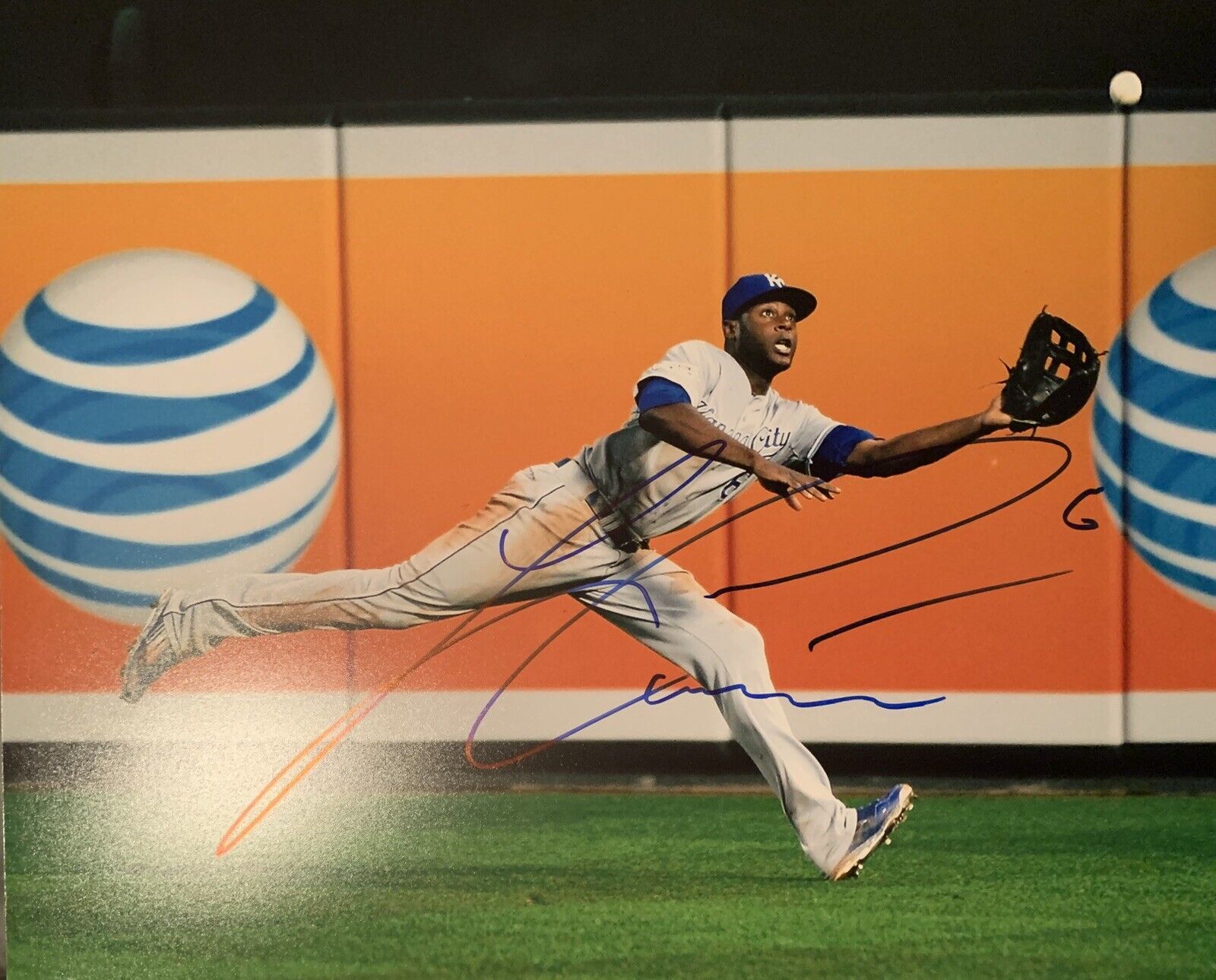 lorenzo cain Signed 11x14 Royals Pic Photo Poster painting Auto