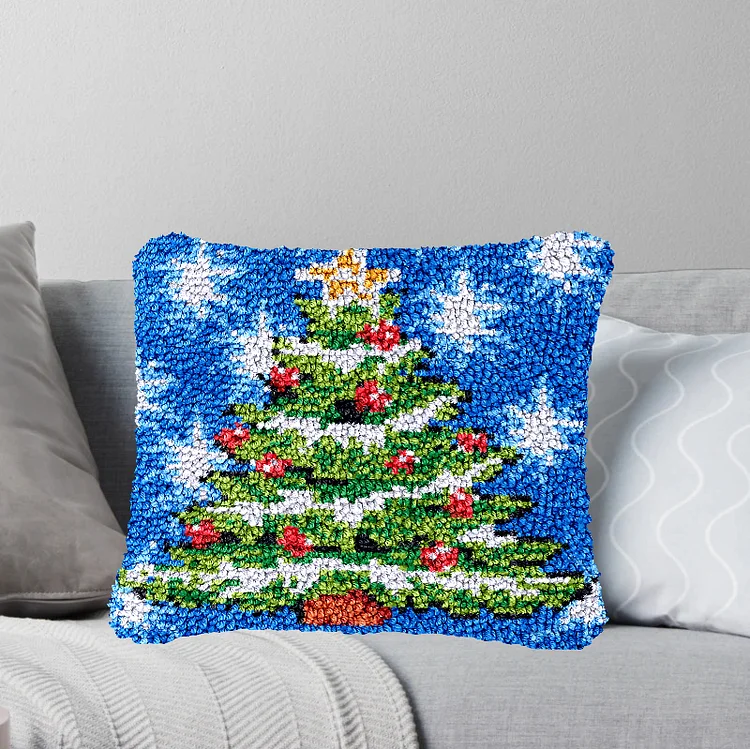 Christmas Tree Pillowcase Latch Hook Kit for Adult, Beginner and Kid veirousa