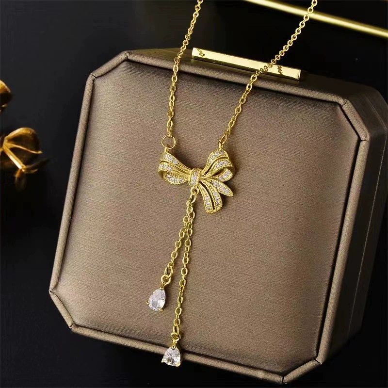 Butterfly gold-plated zircon necklace