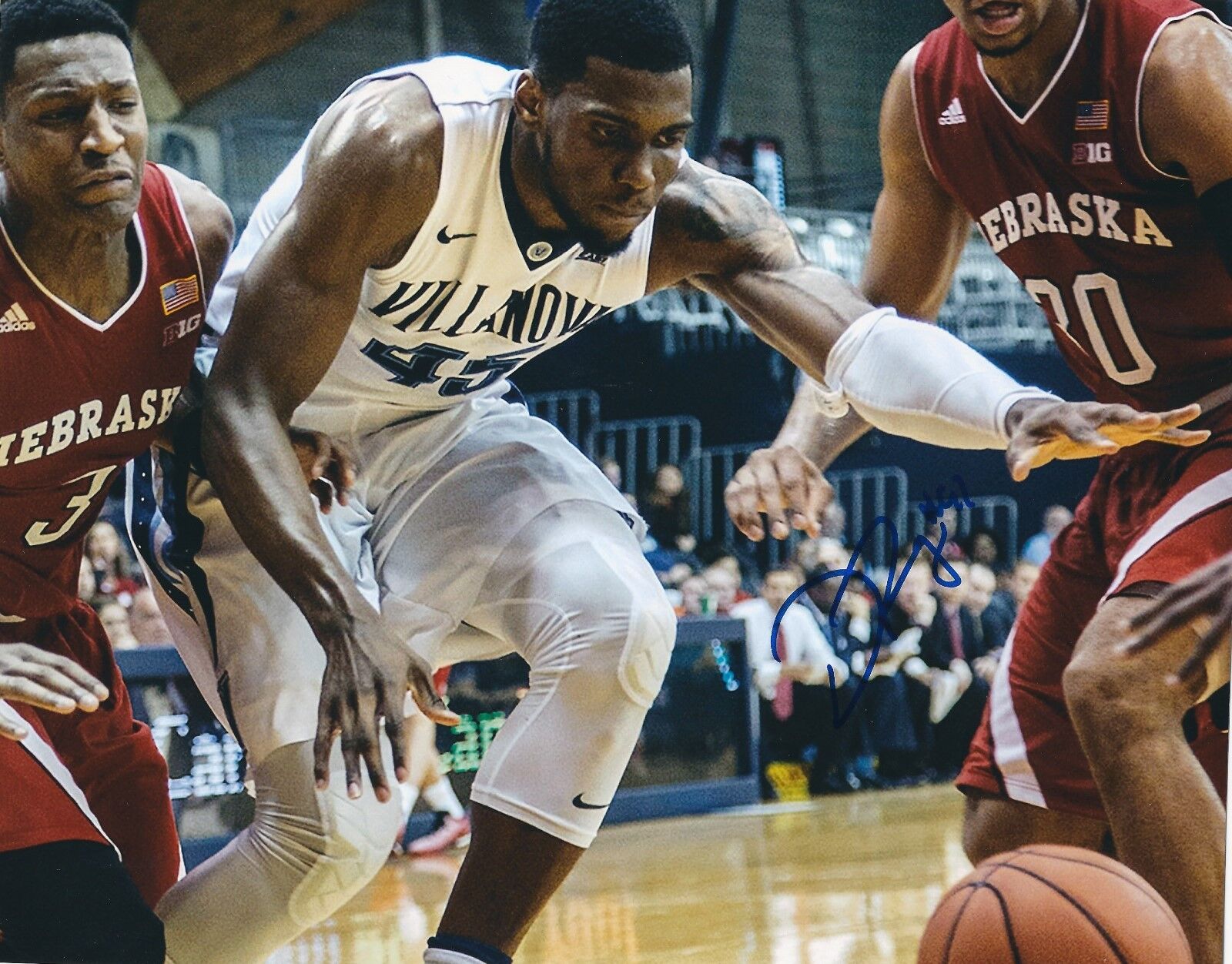 Autographed DARRYL REYNOLDS Villanova University 8x10 Photo Poster painting - w/ COA