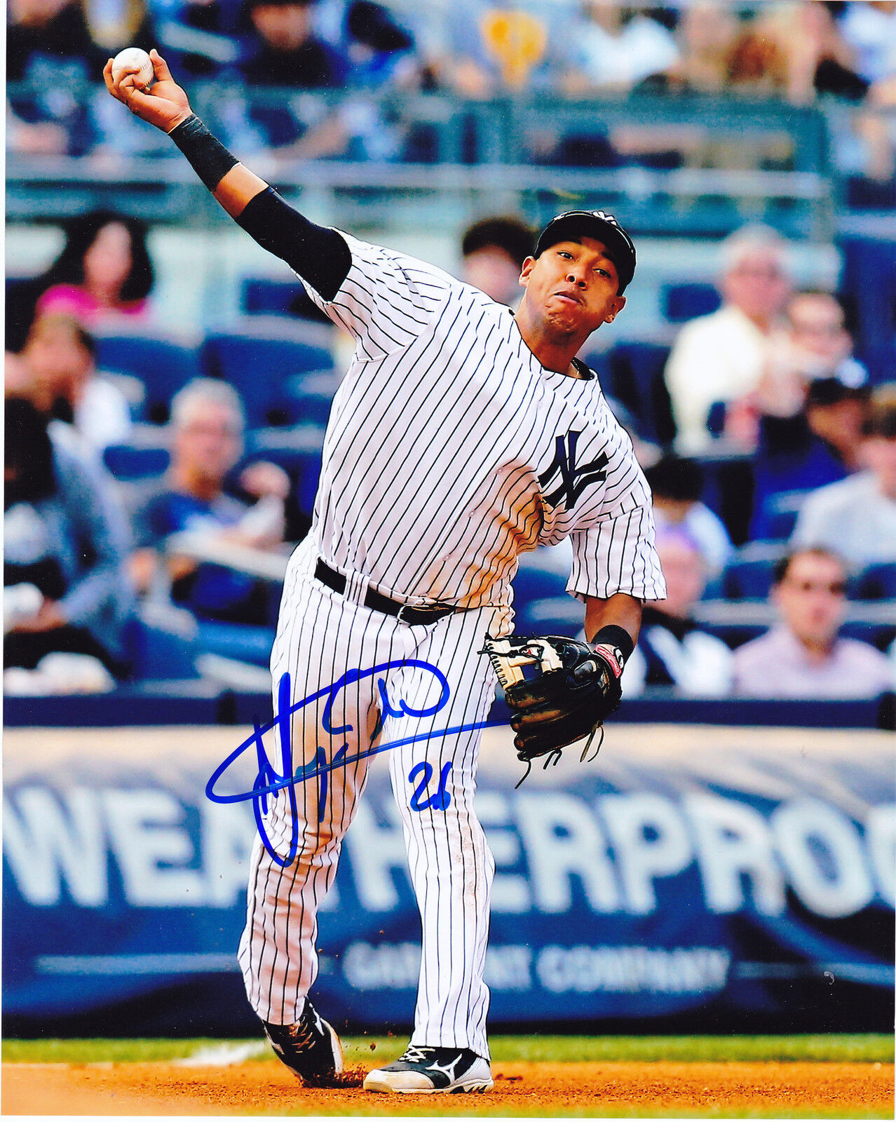 YANGERVIS SOLARTE NEW YORK YANKEES ACTION SIGNED 8x10