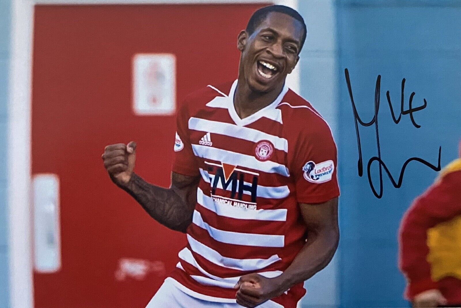 Mickel Miller Genuine Hand Signed Hamilton Academical 6X4 Photo Poster painting 2