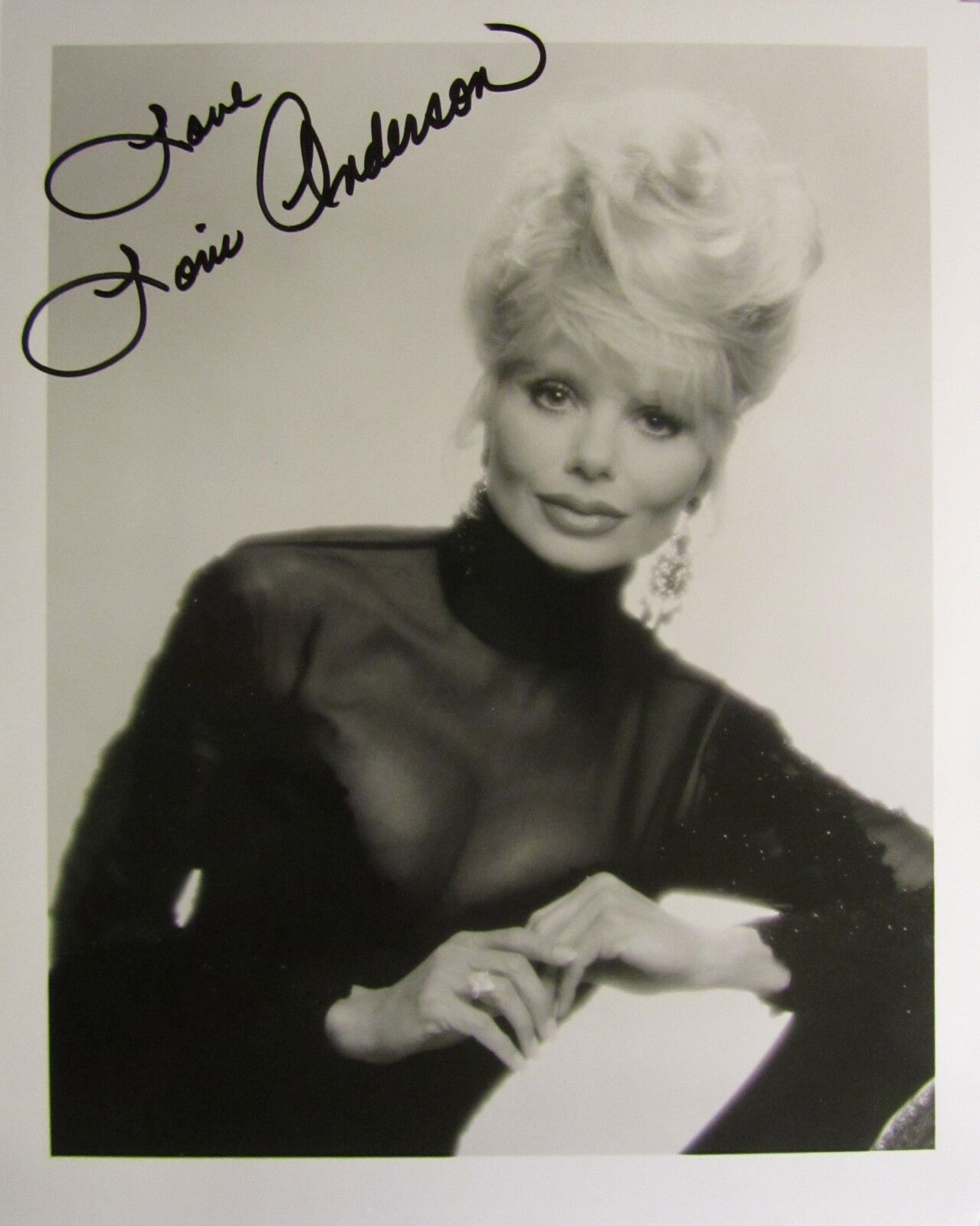 LONI ANDERSON AUTOGRAPHED 8x10 Photo Poster painting WKRP IN CINCINNATI LOVE BOAT TV SHOW w/COA