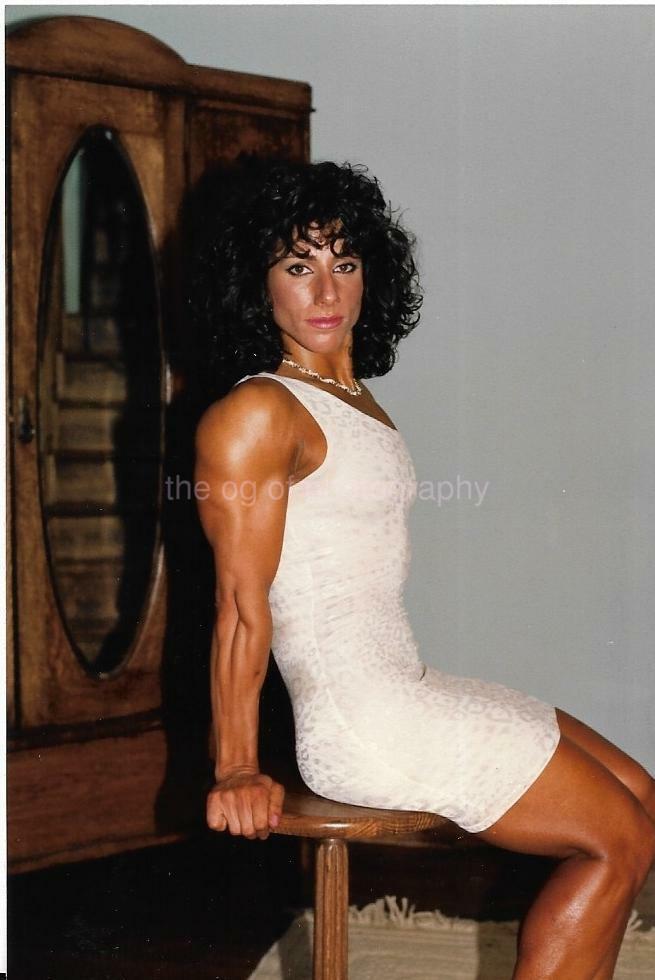 80's 90's FOUND Photo Poster painting Color MUSCLE GIRL Original EN Female Bodybuilder 112-4 N