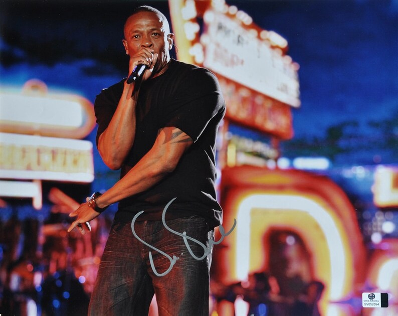 DR. DRE SIGNED Photo Poster painting Andre Romelle Young Gangsta Rap Death Row Records wcoa