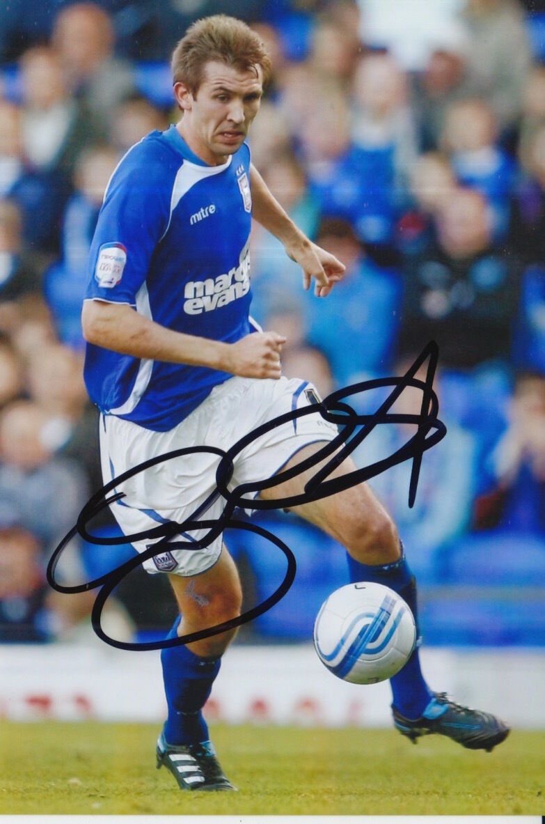 IPSWICH TOWN HAND SIGNED GARETH MCAULEY 6X4 Photo Poster painting 2.