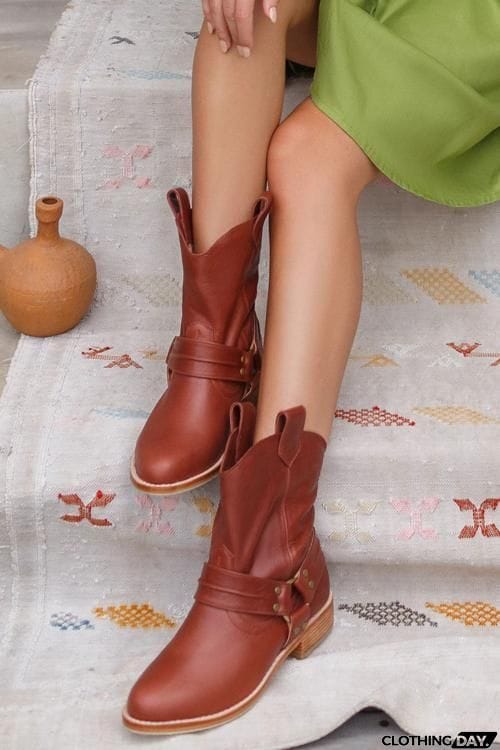 Slip On Flat Boots