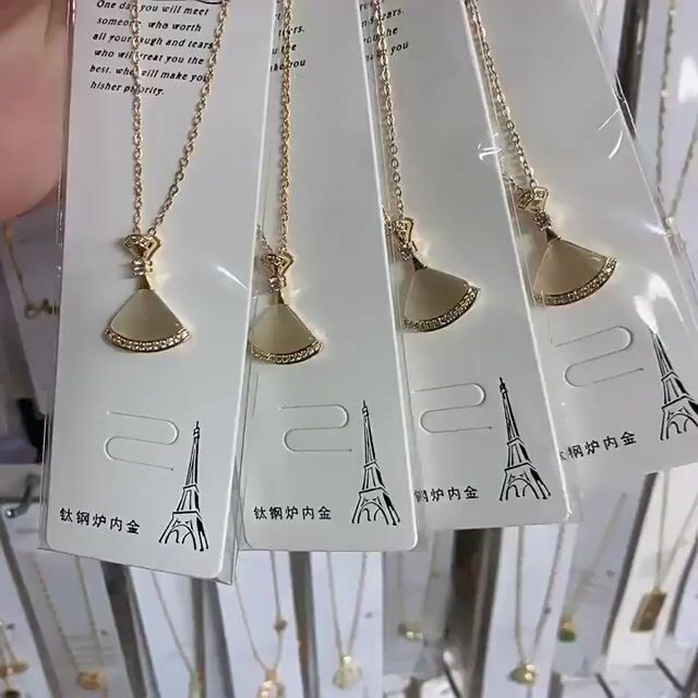 Cat's Eye Skirt Zirconia Gold-Plated Necklace