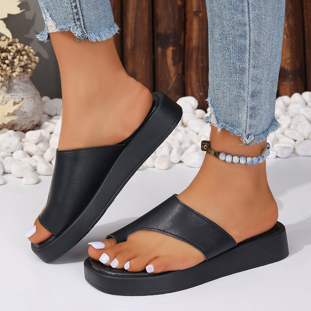 Mature Women Fashion Thick-soled Clip Toe Flat Slippers Outdoor Summer Casual Solid Color Slides Shoes