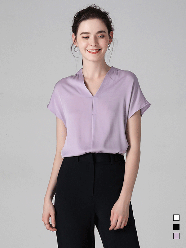 Blouse en soie manches courtes à col v violet 1