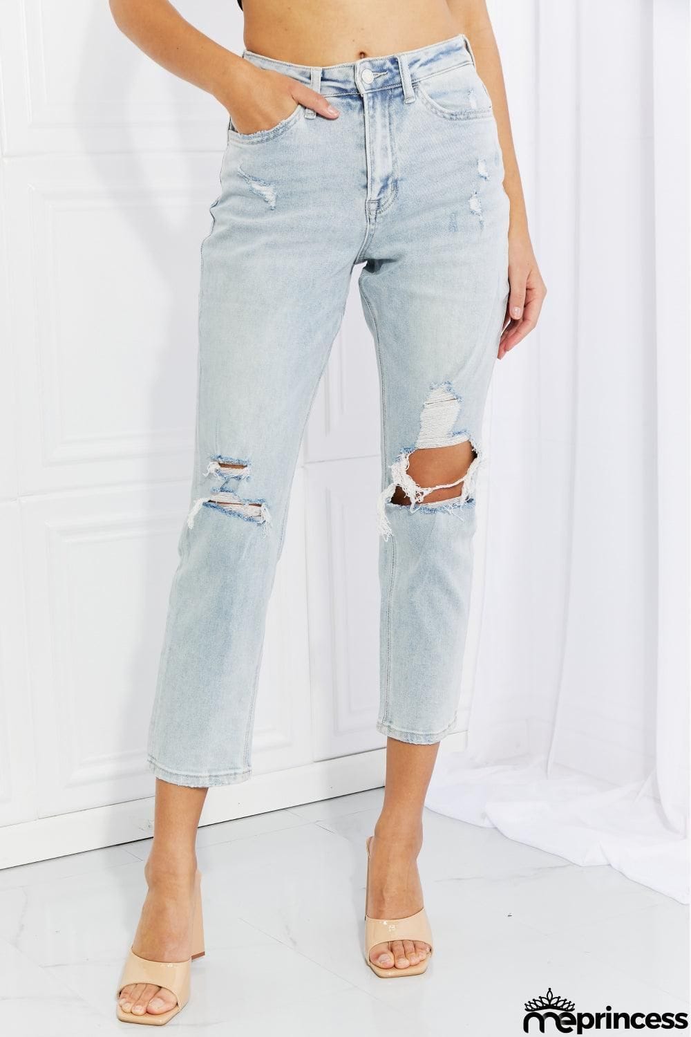 VERVET Stand Out Full Size Distressed Cropped Jeans