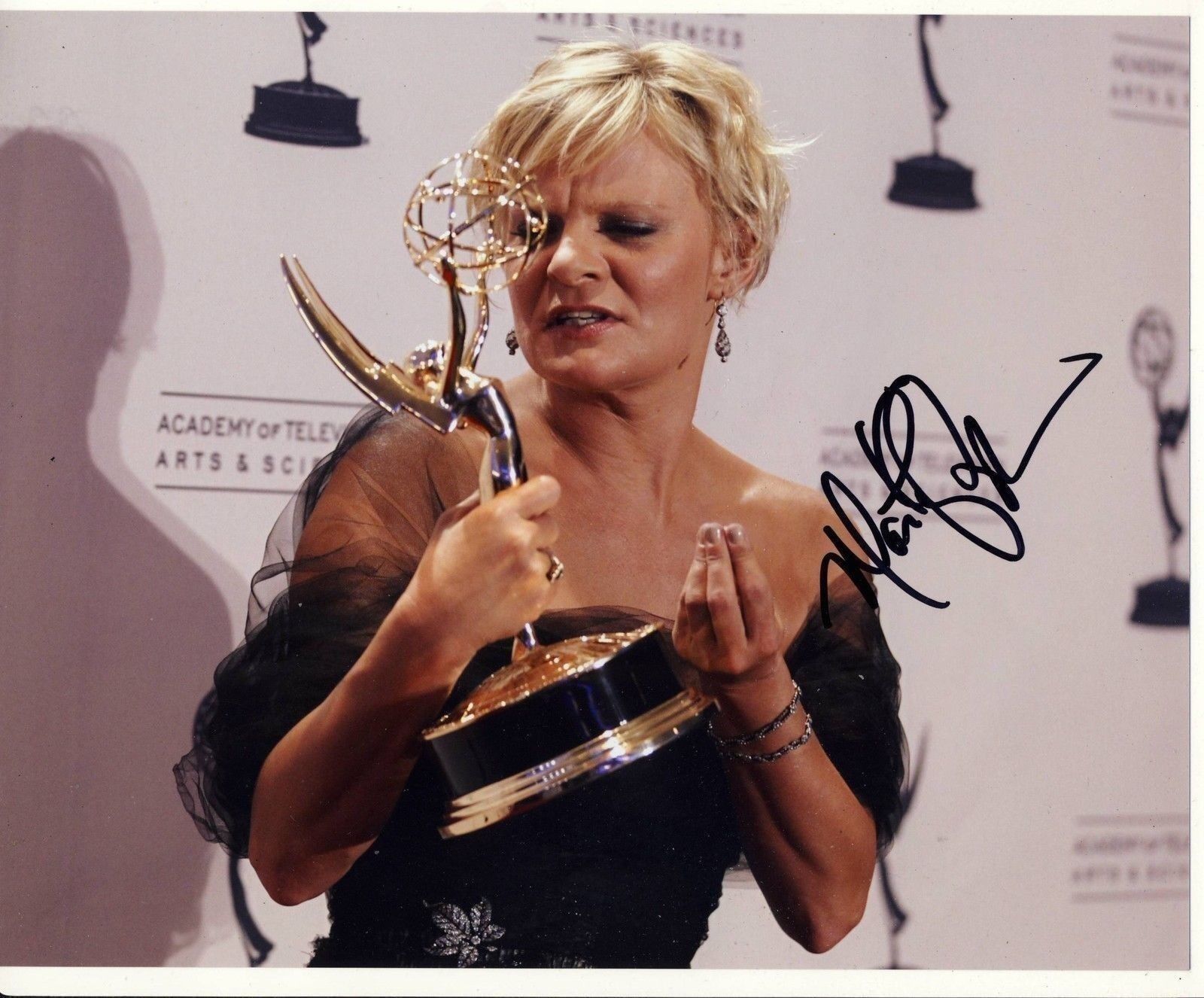 Martha Plimpton Autograph Signed 8x10 Photo Poster painting AFTAL [5308]