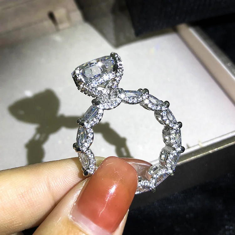 MAGNIFICENT RING