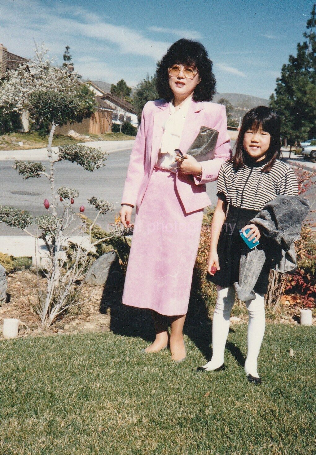 MOTHER AND DAUGHTER Portrait FOUND Photo Poster paintingGRAPH ColorOriginal 92 2