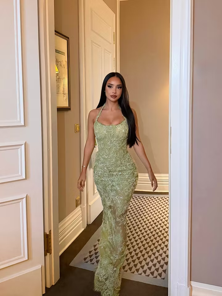Lussooy Halter Shimmering Grass-green Lace Beading Sequins Mermaid Prom Dress 