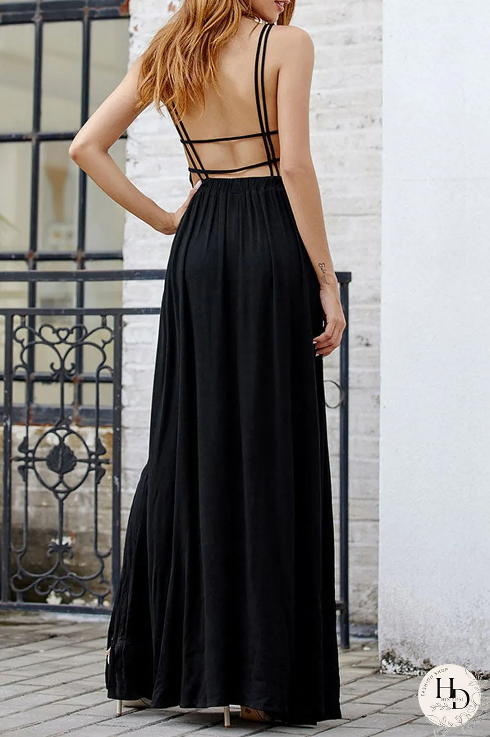 Black V-neck Spaghetti Straps Backless Prom Dress