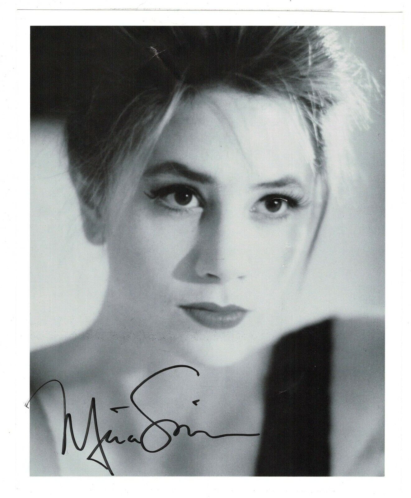 Mira Sorvino signed autographed 8x10 Photo Poster painting! AMCo! 14426