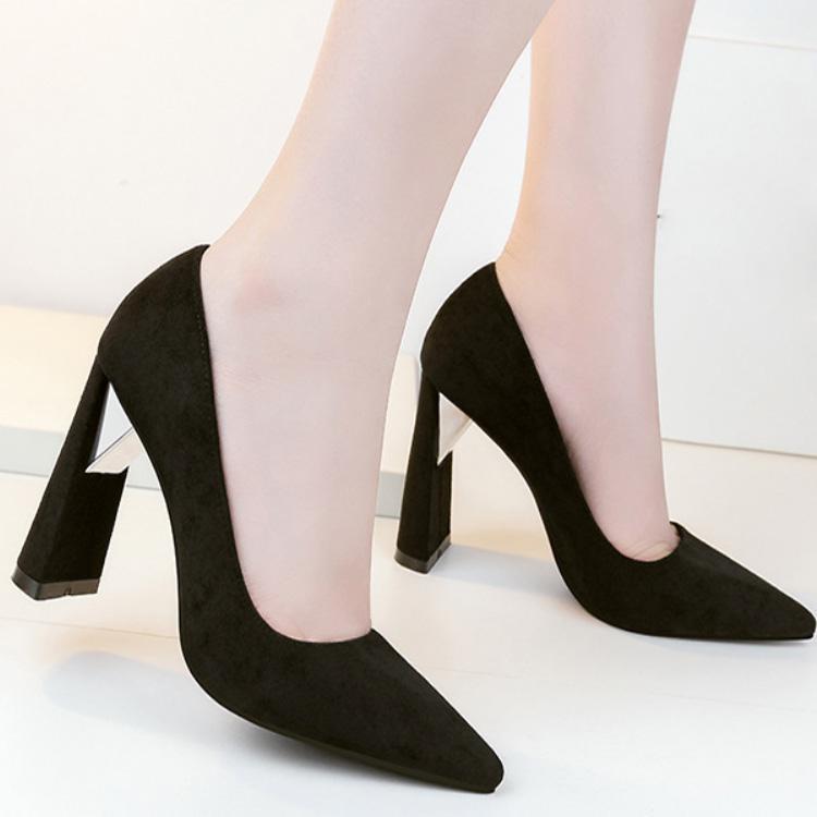 GOOSHOE Chunky Heel Point Toe Suede Work Pumps