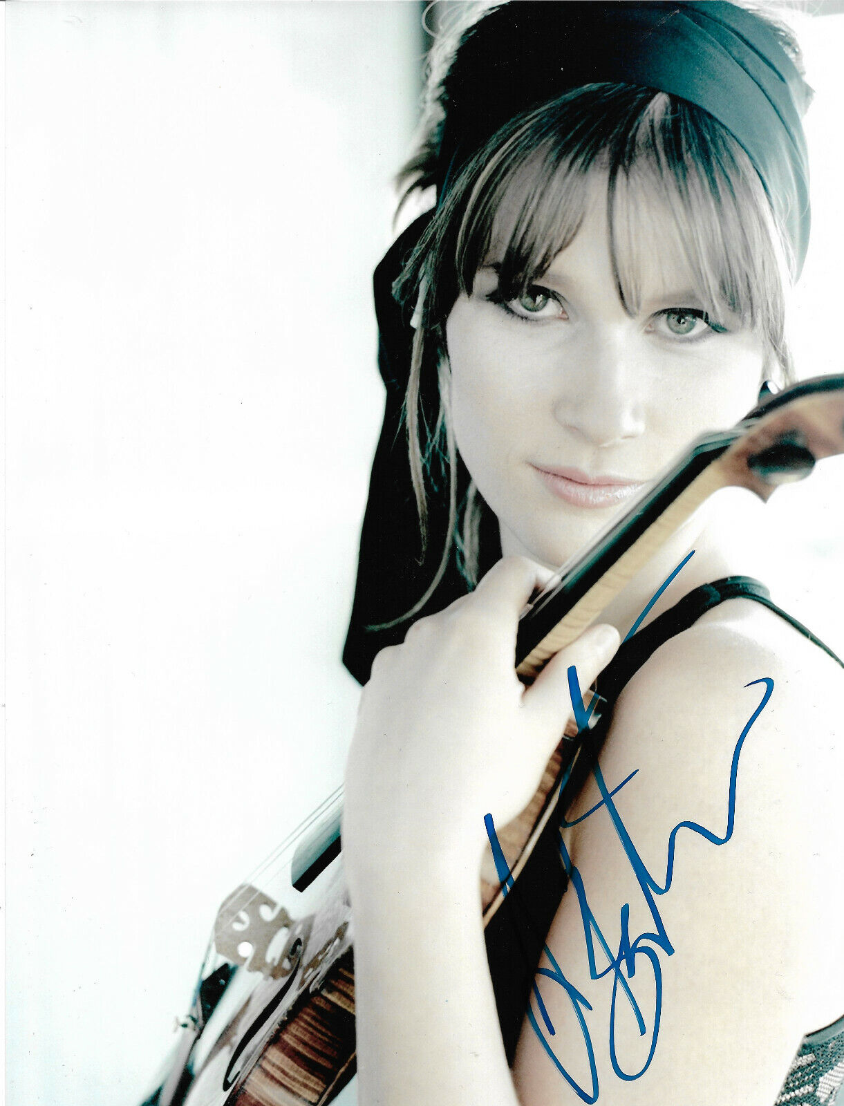 Lisa Batiashvili Violinist signed 8x11 inch Photo Poster painting autograph
