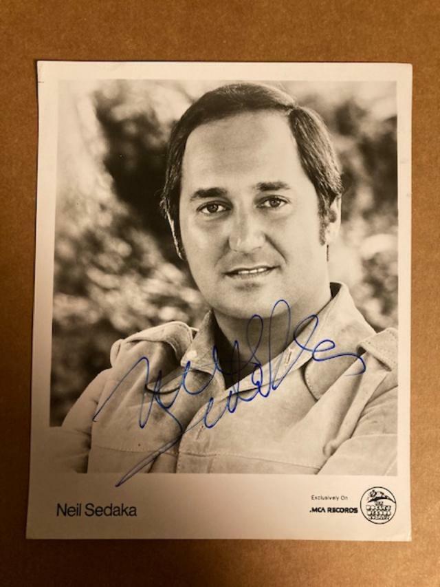 Neil Sedaka Musician Signed 8x10 Handsome Photo Poster painting - Auction House/JSA COA