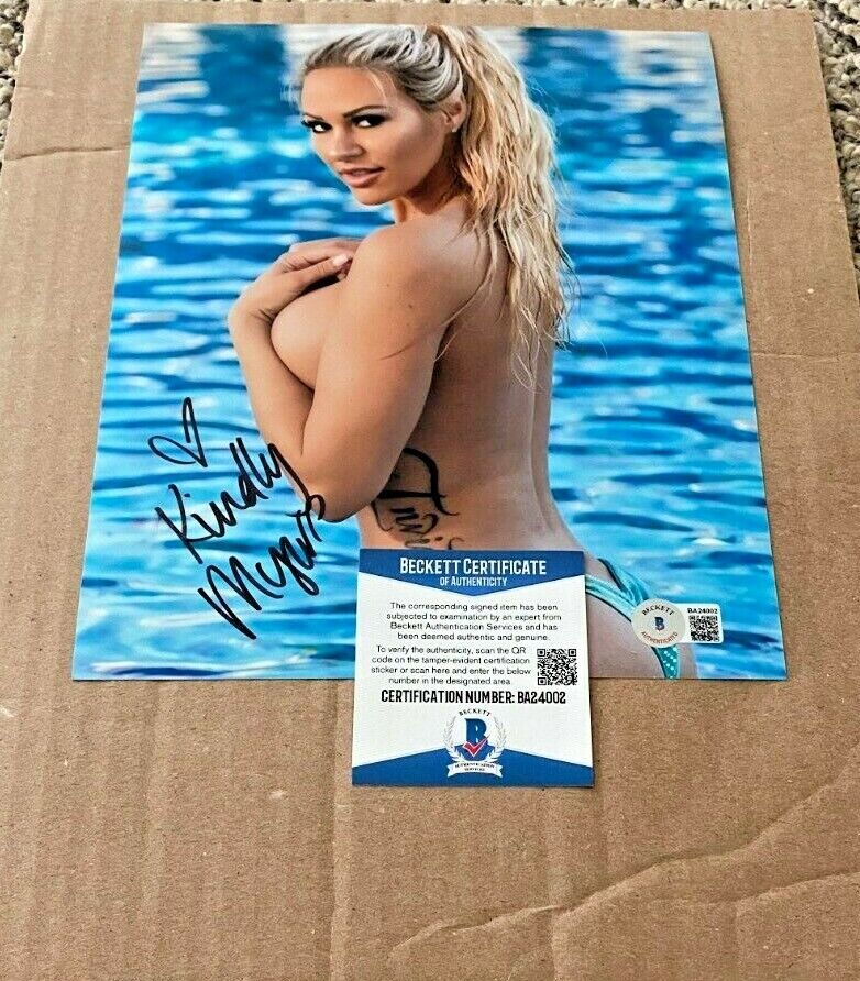 KINDLY MYERS SIGNED SUPER SEXY 8X10 Photo Poster painting BECKETT CERTIFIED BAS MODEL