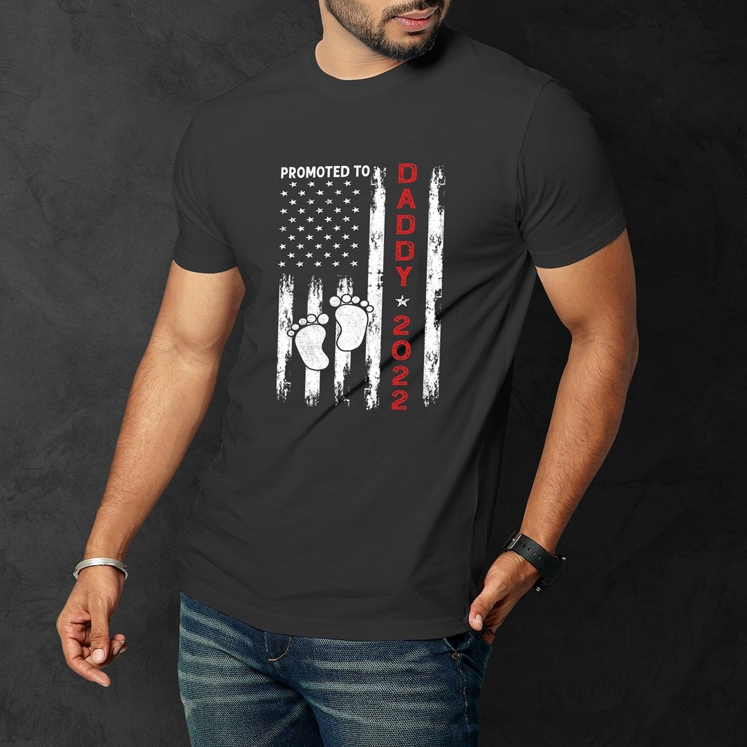 Funny Graphic Dad T-shirts Promoted To Daddy 2022 First Time Fathers Day New Dad Gifts T-shirt