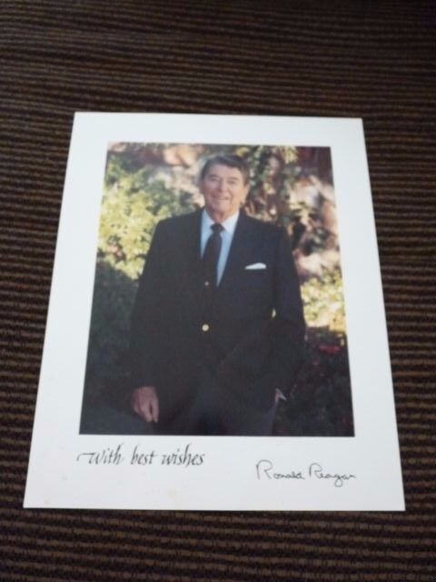 Ronald Reagan President 8x10 Fan Club Photo Poster painting Color PRINTED SIGNATURE