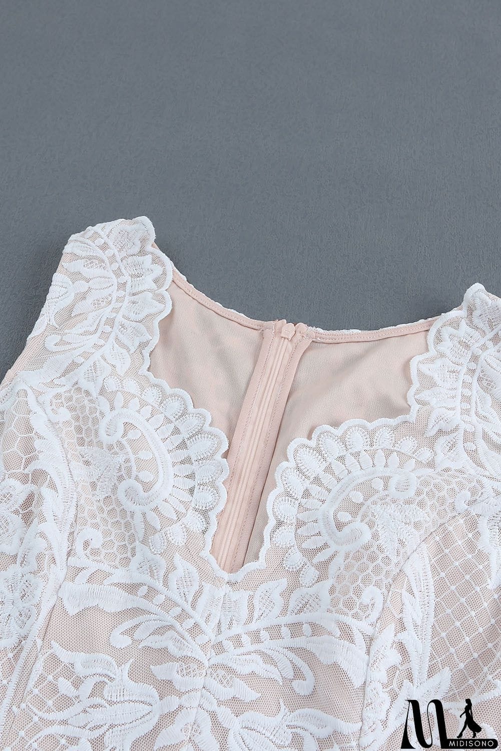 MidiSono - Zip Back Sleeveless Crochet Lace Maxi Dress