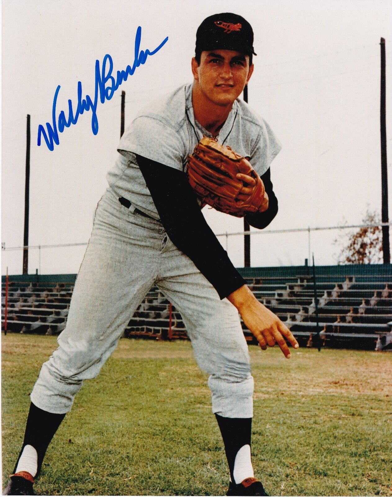 WALLY BUNKER BALTIMORE ORIOLES ACTION SIGNED 8x10