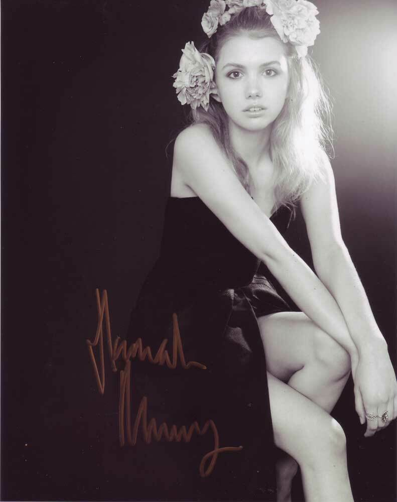 Hannah Murray In-Person AUTHENTIC Autographed Photo Poster painting SHA #42323