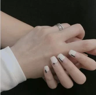 24pcs/Set Simple French False Nails Short Design Fashion Finished Full Cover Artificial Nail Art Tips Nail Decorations Tools-Nail Inspo