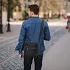 Umh&auml;ngetasche Herren Schultertasche aus Nylongewebe Herrentasche Klein Atmungsaktiv Handytasche Wasserdicht Crossbody Bag Verschlei&szlig;fest Messenger Bag f&uuml;r B&uuml;ro Reise Schule Schwarz