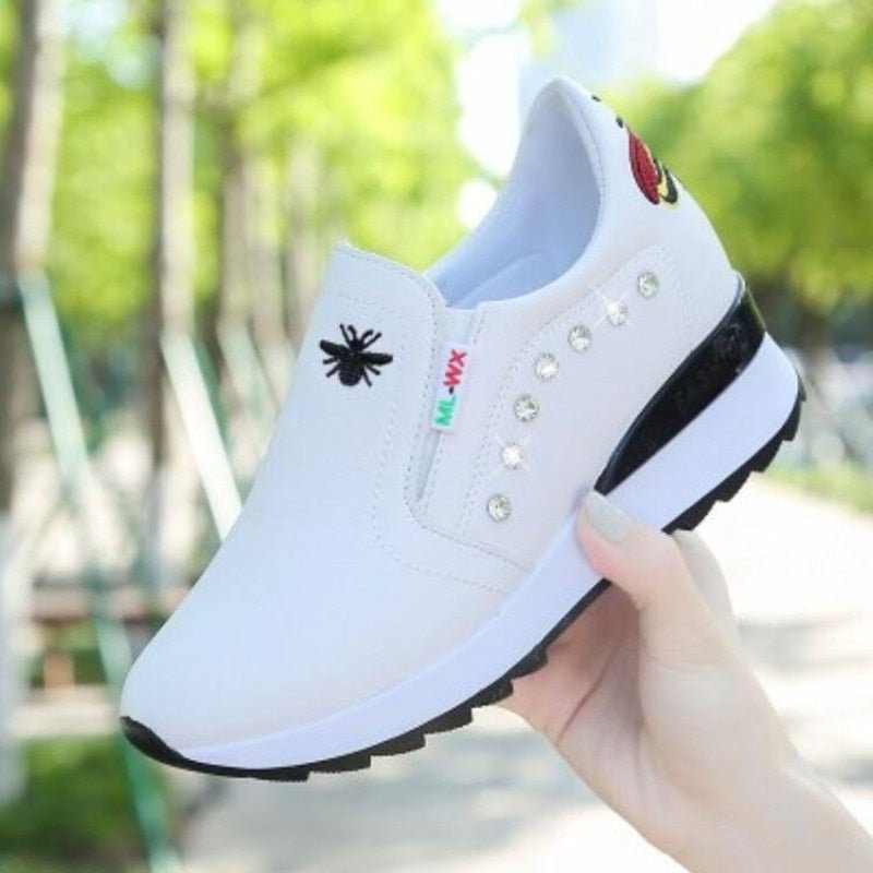 NEW Women Casual Shoes White Platform Shoes Woman Outdoor Sneakers Platform Breathable Height Increasing Shoes Zapatos De Mujer