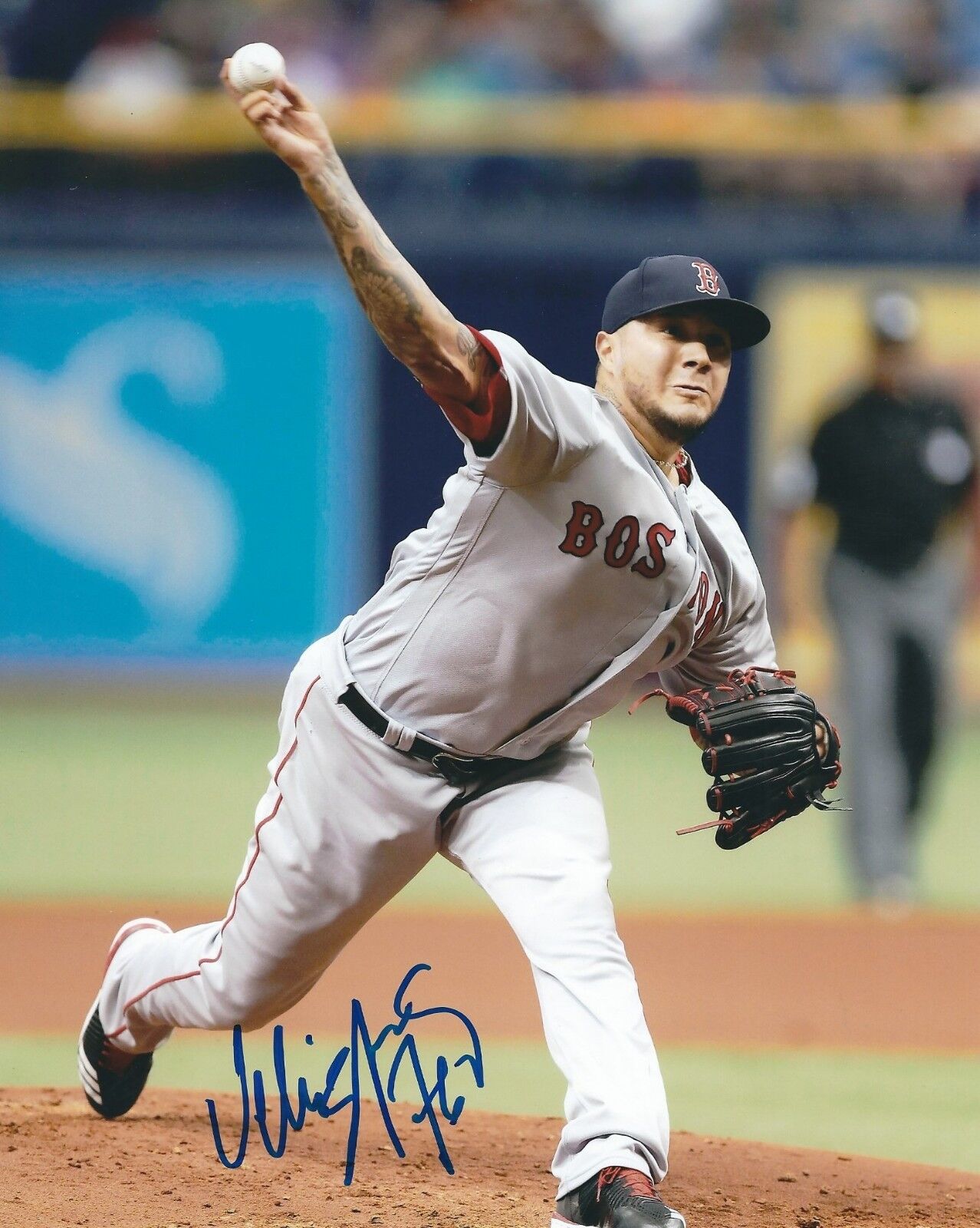 Signed 8x10 HECTOR VELAZQUEZ Boston Red Sox Autographed Photo Poster painting- COA