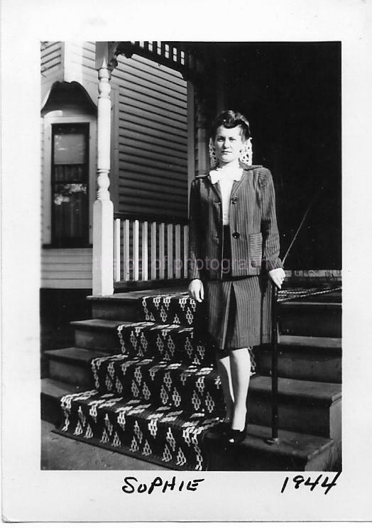 1940s Vintage BLACK AND WHITE FOUND Photo Poster painting Original WW2 ERA WOMAN Snapsho 05 10 W