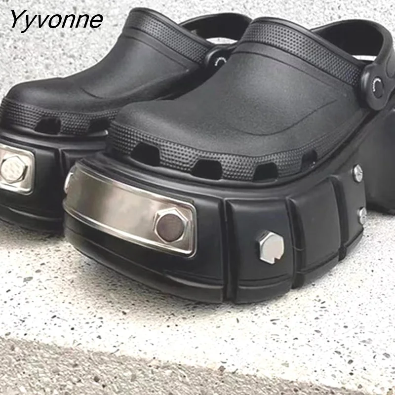 Yyvonne NEW punk metal rivets Sandals Women Slippers Platform Sandals Outdoor Clogs Thick Street Beach Slippers Flip Flops Garden Shoes 521-1